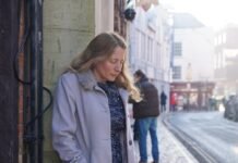 UK: Christian woman criminally charged for standing, silently praying