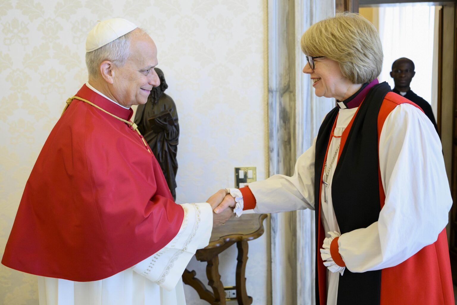 Archbishop of Canterbury meets and prays with Pope Leo XIV | Anglican ...